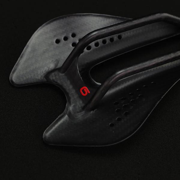 マウンテンバイク用カーボンサドル ロードバイク用アクセサリー 242x122  132mm マウンテンバイク用カーボンサドル ロードバイク用アクセサリー