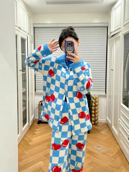 スイートチェリープリントニット長袖パジャマ女性の冬のホーム服ハーフ