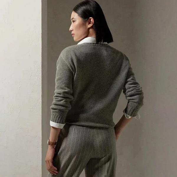 カシミヤニットの女性用セーター,秋と冬の服,ゆったりとしたフィット感,