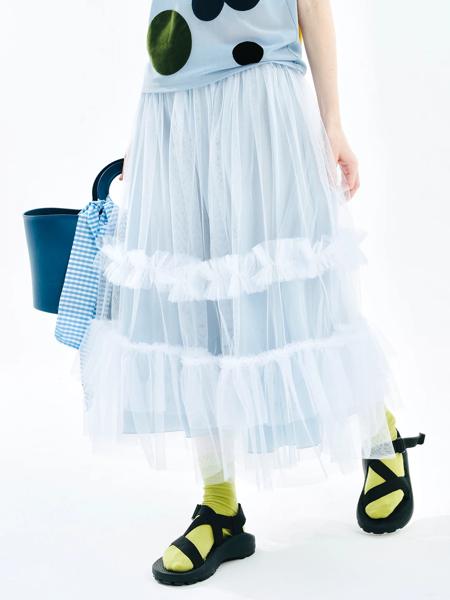 シンプルなチェック柄が飽きがこなくてイイ!CHANEL 大判ストール シンプルなチェック柄が飽きがこなくてイイ!CHANEL 大判ストール