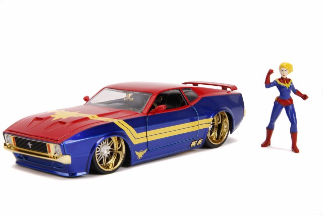 JADA TOYS ミニカー 1/24サイズ HWR Marvel 1973 Ford Mustang Mach 1 W/Captain Marvel 26068