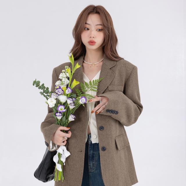 アウター テーラード ジャケット レトロ アンティーク ヴィンテージ レディース 長袖 お洒落 オシャレ かわいい 大人可愛い きれいめ 上品 エレガント 防寒 暖かい あったか 秋 冬 春 前開き ボタン シック モダン 20代 30代 40代 50代 60代 小さいサイズ XS S М L シンプル