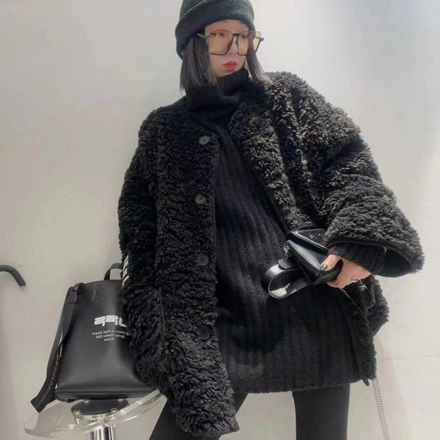 ファーブルゾン レディース アウター ブルゾン ジャケット コート ボア ファー ファーブルゾン ボアブルゾン ふわふわ もこもこ ワンサイズ フリーサイズ ブラック 黒 グリーン 緑 グレー 灰色 ブラウン 茶色 ベージュ 大人カラー くすみカラー 冬 防寒 あったか ゆったり