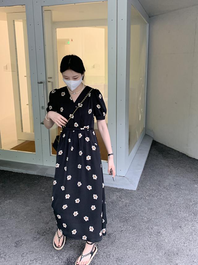 ドレスワンピース ロングドレスワンピース ロング ドレス ワンピース Vネック 半袖 襟無し 夏 春 秋 フラワー かわいい 大人可愛い きれいめ シンプル カジュアル 大人 上品 おしゃれ お洒落 かっこいい レトロ アジアン エスニック エキゾチック 大人可愛い 大人女子