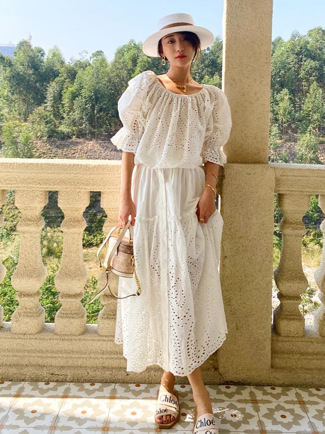 ロングスカート 刺繍デザイン ボタン 夏 春 秋 ロング スカート ボトムス ホワイト 白 かわいい 大人可愛い きれいめ シンプル カジュアル 大人 上品 おしゃれ お洒落 かっこいい レトロ アジアン エスニック エキゾチック 大人可愛い 大人女子 こなれ感 ラフ キュート ロングスカート 刺繍デザイン ボタン 夏 春 秋 ロング スカート