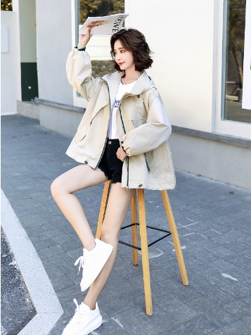 アウター ジャケット ウインドブレーカー ショート 長袖 ボリューム袖 ワイド ワイド フード付き ファスナー 前開き 大人可愛い シンプル カジュアル こなれ感 ラフ マニッシュ スポーティー ルーズ 抜け感 ストリート 無地 春 秋 10代 20代 30代 40代 レディース 女性用 ママ アウター ジャケット ウインドブレーカー ショート 長袖 ボリューム袖