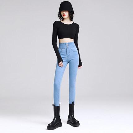 ボトムス パンツ デニムパンツ スキニーパンツ スリム タイト 細身 ハイウエスト 伸縮性 ボタン 綿 ポリエステル コットン スパンデックス ポリウレタン かわいい 大人可愛い シンプル カジュアル 大人 おしゃれ お洒落 かっこいい 大人女子 こなれ感 ラフ メンズライク