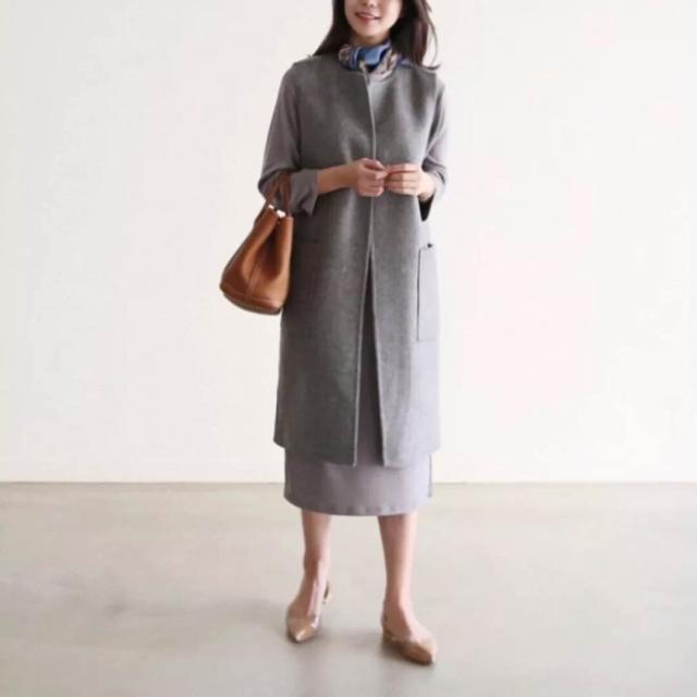 アウター コート 上着 ロングコート 袖なし ノースリーブ ラウンドネック 襟なし ストレート Iライン 前開き きれいめ シンプル 大人 レトロ 大人女子 こなれ感 個性的 モダン フォーマル 無地 冬 レディース 女性用 ビジネス OL 通勤 休日 暖かい XS S M L XL 2XL 3XL 4XL