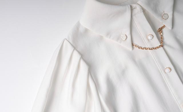 秋冬 フレンチ シャツ ブラウス 白トップス ショート丈 袖あり 長袖 ランタンスリーブ ラウンドネック 襟付き スリム ストレート レギュラー ふわふわ 前開き ボタン 異素材MIX ビスコース かわいい シンプル 大人 上品 おしゃれ レトロ 大人可愛い こなれ感 スポーティー 秋冬 フレンチ シャツ ブラウス 白トップス ショート丈 袖あり 長袖