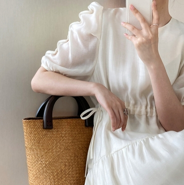 ワンピ パフリーブワンピース ロングドレス ワンピース ロング ドレス ワンピース ウエスト スリム スタイル ワンカラー かわいい 大人可愛い きれいめ シンプル カジュアル 大人 上品 おしゃれ お洒落 かっこいい レトロ エキゾチック 大人可愛い 大人女子 こなれ感 ラフ