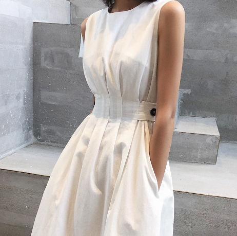 ノースリーブワンピース レディース フレアワンピース ミモレ丈 袖なし ノースリーブ ラウンドネック フレア Aライン ウエストマーク さわやか かわいい 大人可愛い 大人女子 きれいめ シンプル カジュアル 大人 上品 おしゃれ お洒落 こなれ感 とろみ感 抜け感 XS S M L XL