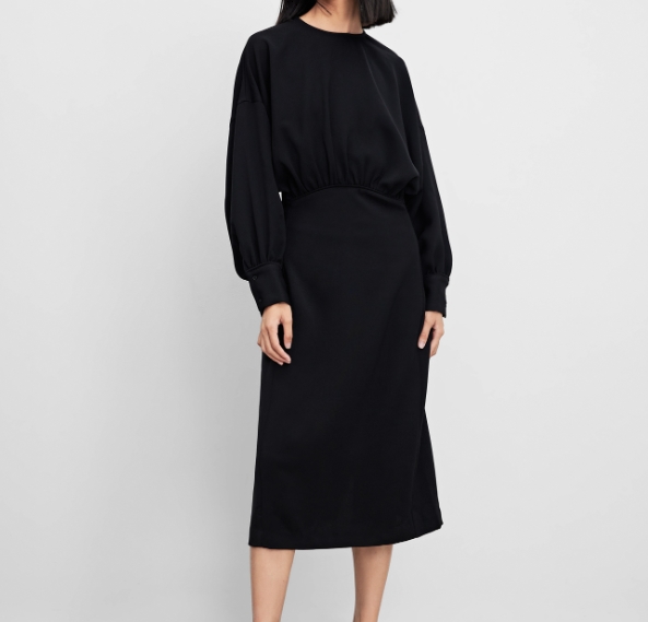 タイトワンピース ワンピドレス 膝下 ミモレ丈 袖あり 長袖 ボリューム袖 ドルマンスリーブ 襟なし スリム タイト ウエストマーク シンプル 大人 上品 かっこいい クール モード系 無地 秋 冬 デート お出かけ 黒 ブラック