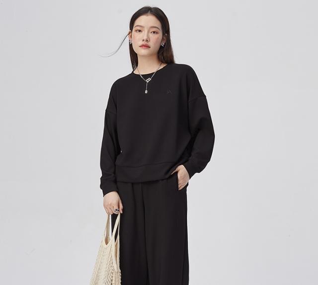 トップス プルオーバー トレーナー スウェット 袖あり 長袖 ラウンドネック 襟なし 前開き かわいい シンプル カジュアル おしゃれ お洒落 こなれ感 ラフ メンズライク キュート ガーリー ルーズ 無地 春 秋 冬 10代 20代 30代 レディース 女性用 女の子 デート お出かけ トップス プルオーバー トレーナー スウェット 袖あり 長袖 ラウンド