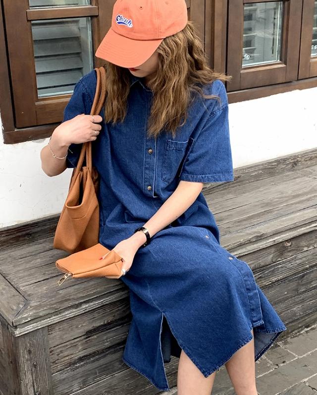 デニムワンピース シャツワンピース ロング丈 半袖 襟付き ストレート Iライン 前開き シンプル カジュアル おしゃれ こなれ感 ラフ メンズライク ボーイッシュ スポーティー 無地 春 夏 秋 デート お出かけ 休日 着回し 普段使い 重ね着 ブルー