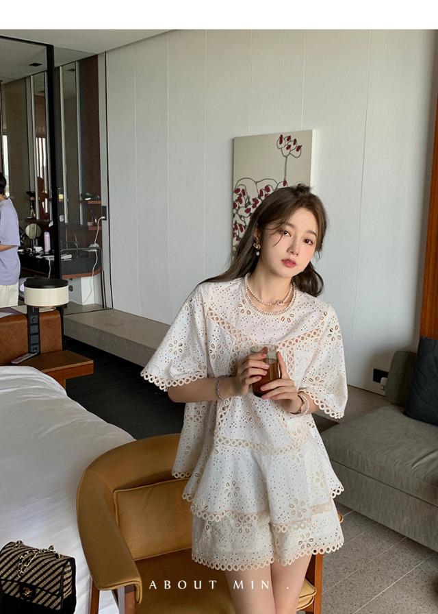 トップス ブラウス カットソー プルオーバー 白トップス 袖あり 5分袖 五分袖 ラウンドネック 襟なし ワイド ペプラム レース 綿 かわいい 大人可愛い きれいめ シンプル カジュアル おしゃれ お洒落 大人女子 こなれ感 ガーリー ルーズ 個性的 主役級 存在感 無地 柄 春 夏 トップス ブラウス カットソー プルオーバー 白トップス 袖あり 5分袖