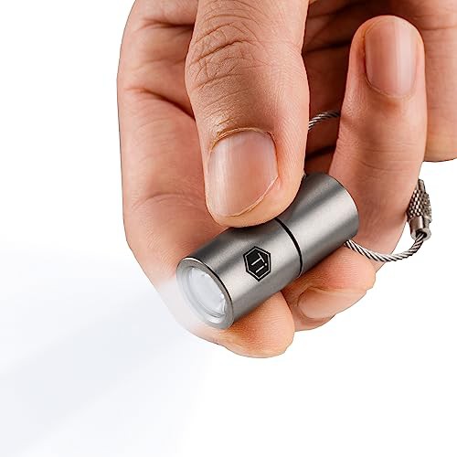 KeyUnity KF03 ミニ懐中電灯 チタン合金懐中電灯 キーホルダーライト 超小型LEDライト チタン合金製 LR44ボタン型電池対応 IPX8防水 耐衝の通販は