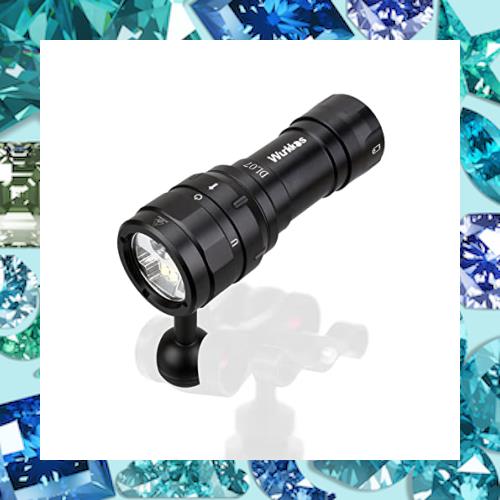 Wurkkos ダイビングライト DL07 LED 懐中電灯 防水 3000LM 超高輝度 水中ライト 写真撮影用の広角/スポット/UV/赤色四種類ライト ダイビ
