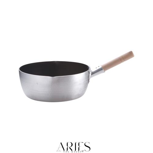 遠藤商事 業務用 雪平鍋 30cm 内面フッ素樹脂加工 本体アルミニウム 取っ手天然木 AYK8006の通販は 7,380円