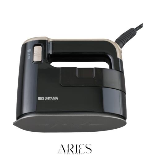 アイリスオーヤマ 衣類スチーマー スチームアイロン ハンガーにかけたまま 2WAY 3大臭カット コンパクト 軽量 ブラックゴールド IRS-01-K