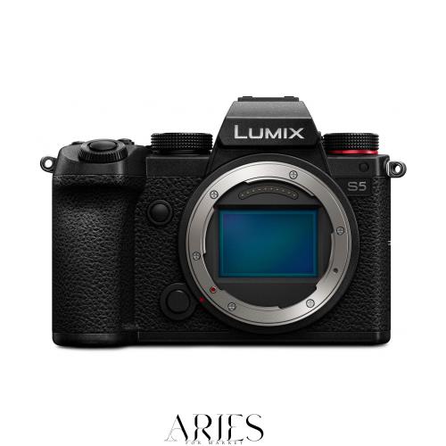 パナソニック(Panasonic) フルサイズ ミラーレス一眼カメラ ルミックス S5 ボディ 小型 軽量モデル ブラック DC-S5-K