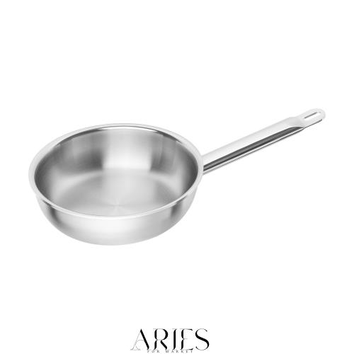 ツヴィリングJ.A.ヘンケルスジャパン(Zwilling J.A.Henckels Japan) ZWILLING ツヴィリング「 プロ SS フライパン 3PLY 20cm 」 ステンレ