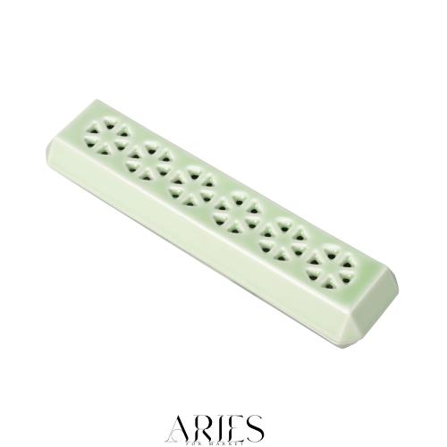 [Amazon専売] サンメニー 寝かせる 線香 皿 本格 有田焼 お手入れ 簡単 日本製 インテリアに馴染む おしゃれ お 香 線香 焼香 インセンス