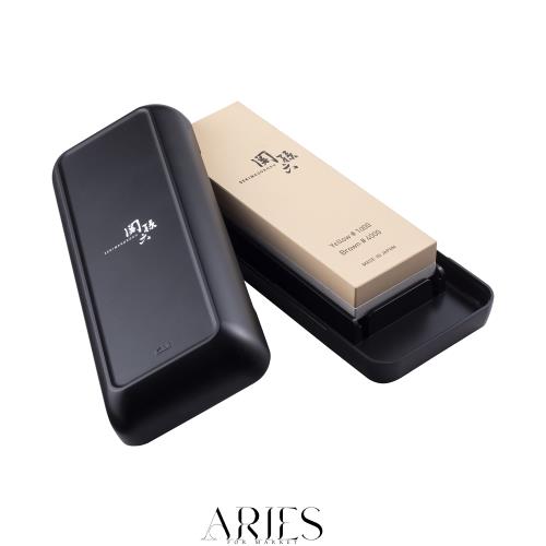 貝印 KAI 関孫六 コンビ 砥石 包丁 研ぎ器 #1000#4000 収納 ケース 付 日本製 AP0334の通販は