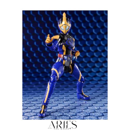 【フィギュア】 S.H.フィギュアーツ 仮面ライダージャンヌ コブラゲノム＆ラブコフ クジャクゲノム s.h.figuarts 仮面ライダーリバイス 8,155円