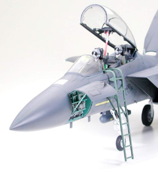 タミヤ(TAMIYA) 1/32 エアークラフトシリーズ No.12 アメリカ空軍 ボーイング F-15E ストライクイーグル バンカーバスター プラモデル 60_4