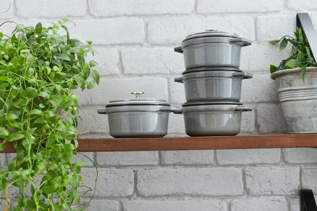 staub ストウブ 「 ピコ ココット ラウンド グレー 20cm 」 両手 鋳物 