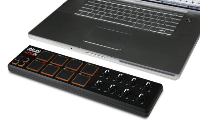 Akai Professional 小型 8パッドUSB MIDIコントローラー (Mac