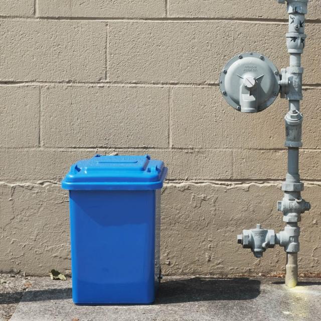 ダルトン(Dulton) プラスチック トラッシュカン 120L グレー ゴミ箱のマスターピース ふた付き 大型 屋外 高さ940mm 幅465mm 奥行560mm P_1