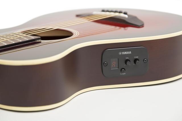 ヤマハ(YAMAHA) トラベラーエレクトリックアコースティックギター  