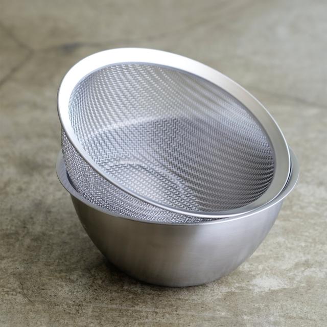 ラバーゼ 燕三条 丸ざる 小・中・大 3点セット 日本製 la base 有元葉子 ◆ 楽天1位 ◆ ラバーゼ ざる 3点セット 特典付き 燕三条 丸ざる 3個 セット ステンレス 小 中 大 深型 ザル 日本製 キッチン  調理道具 おしゃれ 米とぎ 湯切り 有元葉子 [ la base ラバーゼ ステンレス丸ざる 15cm 21cm 27cm ] |