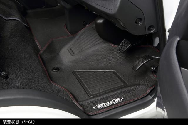 Genb(玄武) ハイエース TRH/KDH200系 標準ボディ コンフォートマット Red Stitch [フロントセット] OMF01RH_1