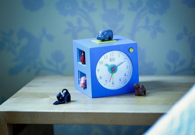 KOOKOO(クークー)キッズアラーム 青色 5種類の磁石付き動物と自然の中で録音した5種類の動物の鳴き声が楽しめる 子供用のアラームクロの通販は KOOKOO(クークー)キッズアラーム 青色 5種類の磁石付き動物と自然の中で録音した5種類の動物の鳴き声が楽しめる 子供用のアラームクロの通販は