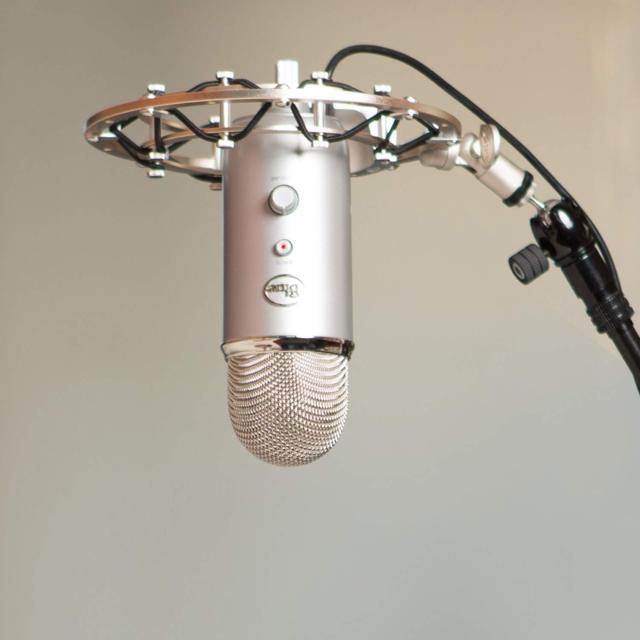 Logitech for Creators Blue Yeti USB Microphone - Whiteout by Blue