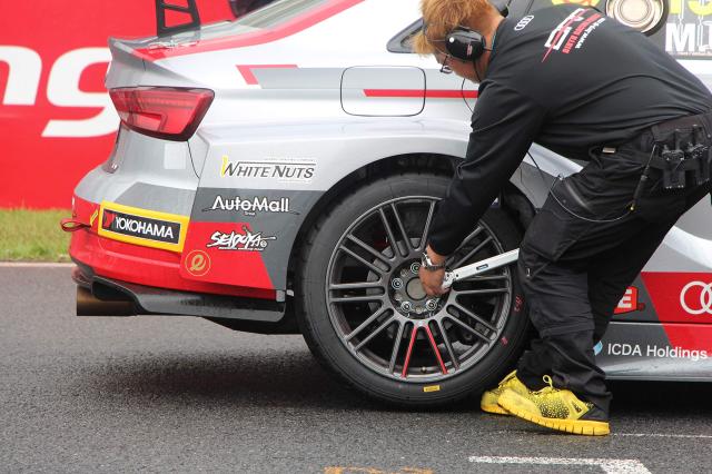 トネ(TONE) プレセット形トルクレンチ(ダイレクトセットタイプ) T4MN300 差込角12.7mm(1/2”) ブラック 300N・mの通販は