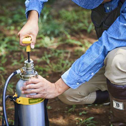 新富士バーナー 草焼バーナーPro 【除草・解氷・害虫駆除】【長時間使用可能モデル】【灯油・タンク式】【スピード予熱/予熱用ガスバーナの通販は