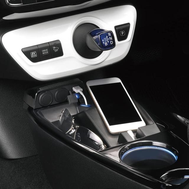 カーメイト増設 2口ソケット USB ポート付き コンソールカバー プリウス カーメイト(Carmate) 車用 増設 2口ソケット USB ポート付き
