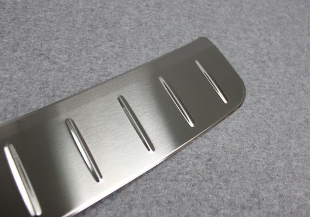 RUIQ 日産 新型リーフ LEAF 専用 内装 ステンレス ラゲッジ キッキングプレート スカッフプレートバック リア インナースカッフ カバー ガ 送料無料RUIQ 日産 新型リーフ LEAF 専用 外装 ステンレス リア