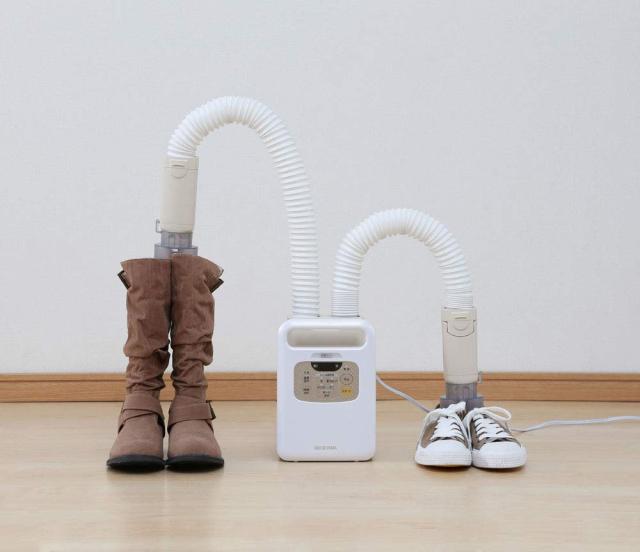 アイリスオーヤマ ふとん乾燥機 カラリエ ツインノズル KFK-W1-WP