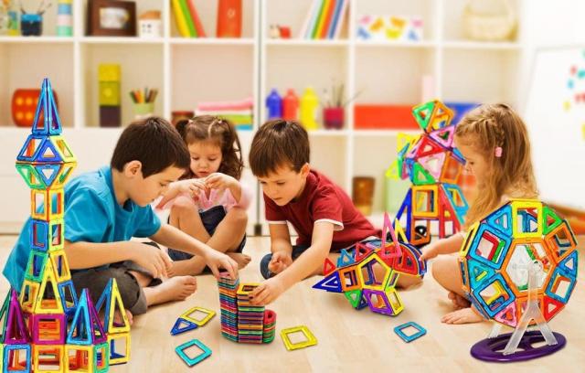 Jasonwell 133pcs マグネットブロック 磁気おもちゃ 磁石 子供 知育玩具 幼児 に 女の子 日本語バッケージ 立体パズル ゲーム モデルDIY の通販は