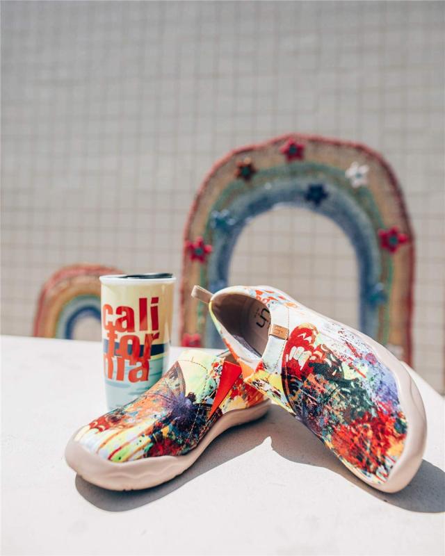 [UIN] スリッポン 女性靴 キャンバス スリップ 春靴 通勤用 スニーカー ウォーキングシューズ 旅行 靴 ボウリングシューズ テニスシューの通販は