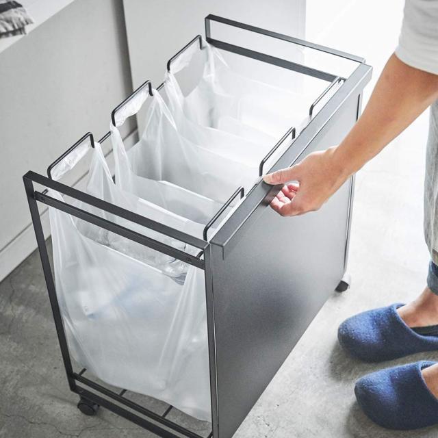 山崎実業(Yamazaki) 目隠し分別ダストワゴン 3分別 ブラック 約W51.5XD32XH55cm タワー ゴミ箱 ハンドル・キャスター付 簡単に取り出せる_4