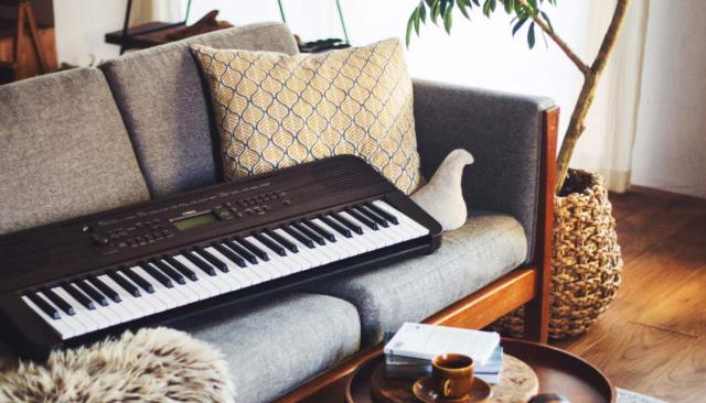 ヤマハ ポータブルキーボード 61鍵盤 ダークウォルナット調 PSR-E360DW