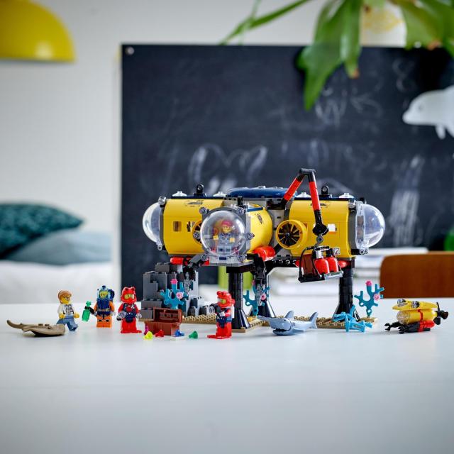 レゴ(LEGO) シティ 海の探検隊 海底探査基地 60265 おもちゃ ブロック プレゼント ボート 男の子 女の子 6歳以上_4