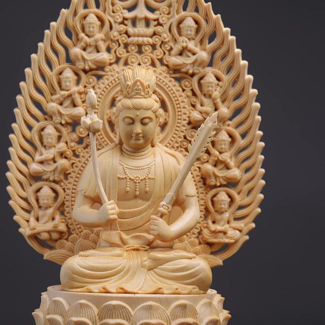 繁樓藝雕 仏像 虚空蔵菩薩 仏壇仏像 木彫り 桧木製 丑年・寅年 開運十二干支お守り本尊 祈る 厄除け 飛天光背 八角台座 （高さ28cm×巾12