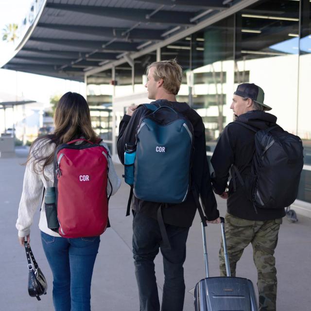 COR Surf] アイランドホッパーバックパック | 究極のトラベルパック