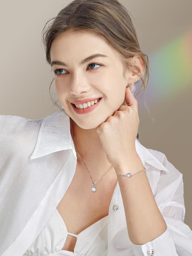 Agvana ネックレス レディース 天然石 ムーンストーン 6月 誕生石